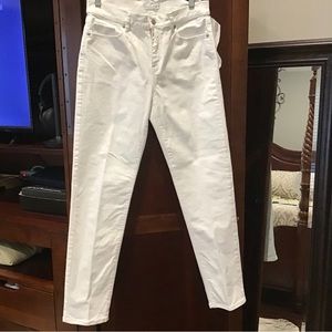 Loft Girlfriend White Jeans!